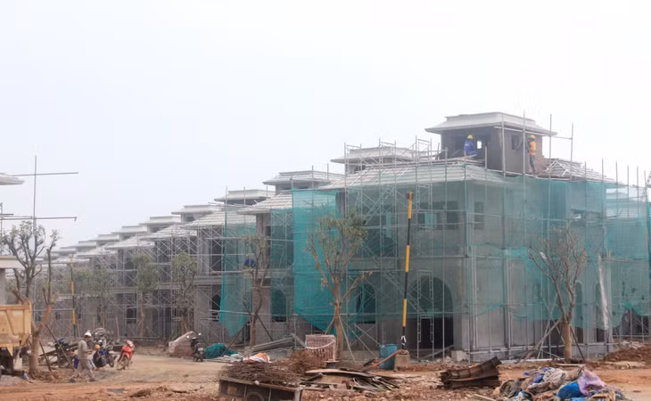 182 căn biệt thự biển thuộc Phân khu 1 Khu Tổ hợp du lịch, nghỉ dưỡng Sonasea Vân Đồn Harbor City đang được tập trung hoàn thiện.