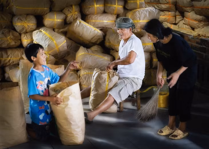 Làng nghề làm bột khoai rực rỡ sắc màu ảnh 8