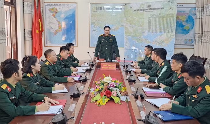 Ban CHQS TP Hạ Long luyện tập chuyển LLVT vào trạng thái sẵn sàng chiến đấu.