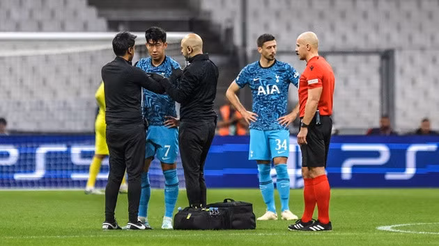 Tottenham xác nhận Son cần phẫu thuật sau chấn thương ở trận gặp Marseille.