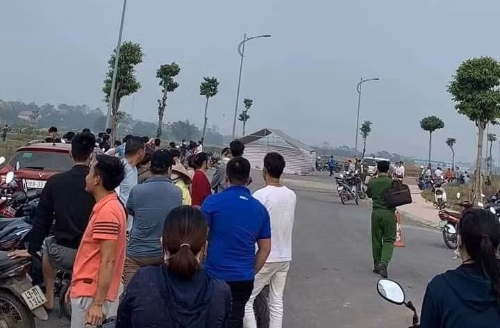 Hiện trường, nơi thiếu niên Vĩnh Phúc bị dồn đuổi phải nhảy xuống sông trốn rồi không may tử vong sau đó. Ảnh: MXH.