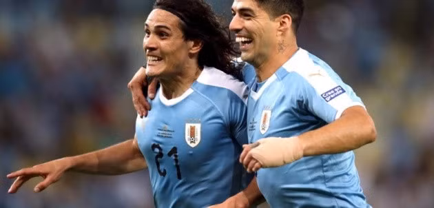 Suarez và Cavani tiếp tục lĩnh xướng hàng công Uruguay.
