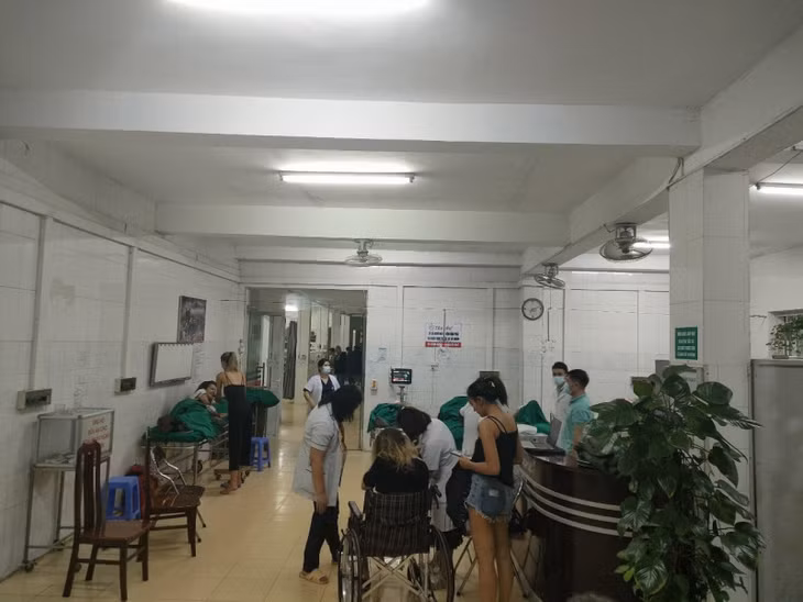 Các nạn nhân được sơ cứu, chăm sóc tại bệnh viện.