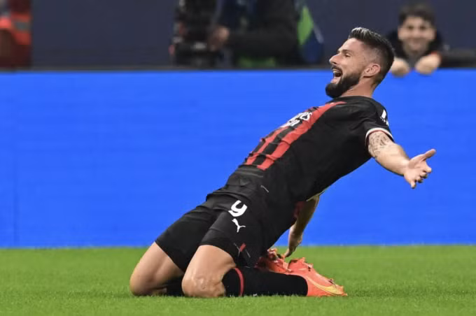 Giroud giúp Milan thành đội cuối cùng vào vòng 1/8 Champions League 2022-2023, trên sân San Siro tối 2/11. Ảnh: UEFA