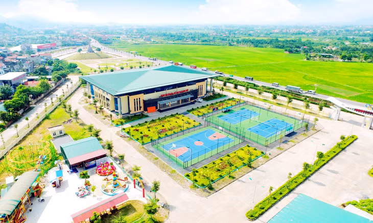 Nhà thi đấu TX Đông Triều (11-2022). Ảnh: Thanh Tùng (CTV)