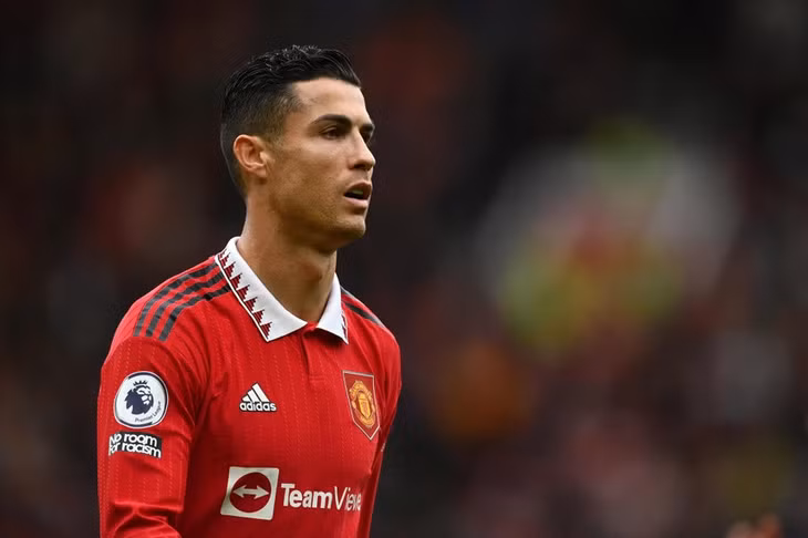 Ronaldo sắp phải khăn gói rời khỏi Old Trafford.