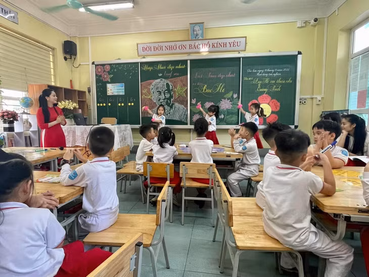 Giáo viên Trường Tiểu học Quang Trung (TP Hạ Long) luôn nỗ lực để mỗi ngày học sinh đến trường là một ngày vui.