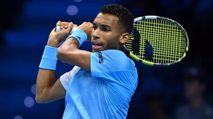 Felix Auger-Aliassime thắng trận đầu tay ở ATP Finals, trước hạt giống số một Nadal ở Turin, Italy hôm 15/11. Ảnh: ATP