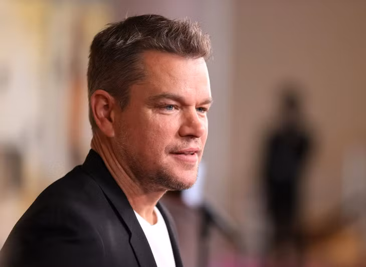 Matt Damon (1970) là một diễn viên điện ảnh, nhà sản xuất phim và biên kịch người Mỹ. Anh được tạp chí Forbes bình chọn là ngôi sao bảo chứng doanh thu phòng vé và là một trong những tài tử được trả thù lao cao nhất mọi thời đại. Damon đã gặt hái nhiều thành tựu trong sự nghiệp, bao gồm một giải Oscar trên tổng số 5 đề cử, hai giải Quả cầu vàng trên tổng số 8 đề cử bên cạnh sáu giải Emmy. Ảnh: Getty Images.