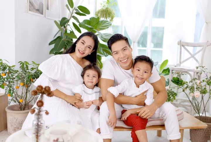 Gia đình nhỏ của Quốc Nghiệp - Ngọc Mai.