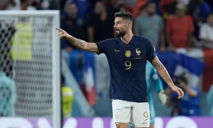 Giroud cân bằng kỷ lục ghi bàn của Thierry Henry cho đội tuyển Pháp, trên sân Al Janoub, thành phố Al Wakra, Qatar tối 22/11/2022. Ảnh: AP