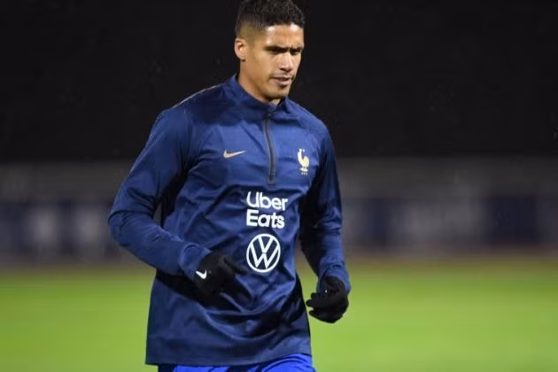 Varane trở lại kịp thời.
