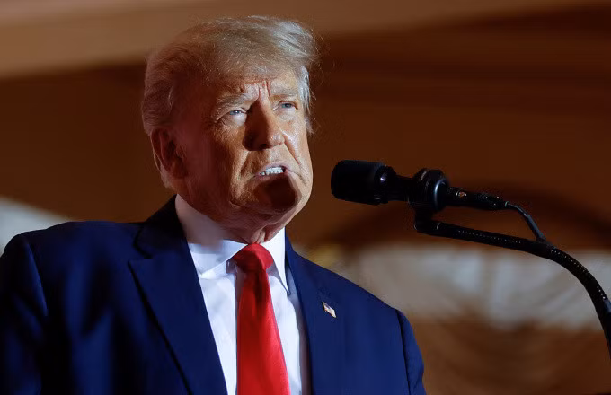Ông Trump tại khu nghỉ dưỡng ở Mar-a-Lago, bang Florida ngày 15/11. Ảnh: Reuters.
