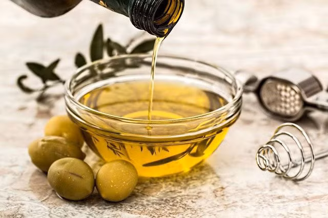 Dầu ôliu được coi là một trong những loại chất béo lành mạnh nhất.