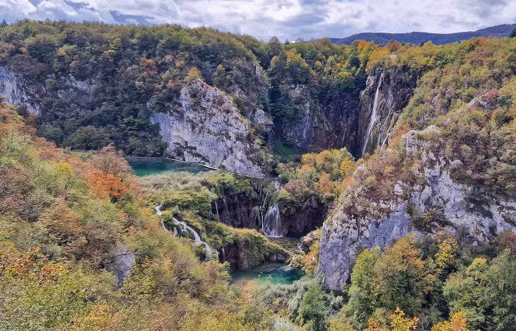 Được biết đến là vườn quốc gia lâu đời nhất ở khu vực Đông Nam châu Âu, Plitvice cũng là vườn quốc gia lớn nhất tại Croatia. Ảnh: Nguyễn Tất Thịnh