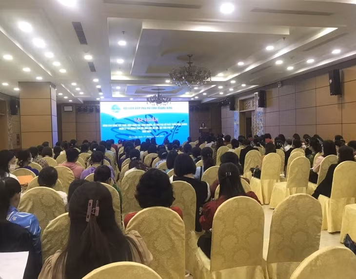 Hội LHPN tỉnh tập huấn công tác giảm nghèo cho cán bộ, hội viên phụ nữ tháng 11/2022.