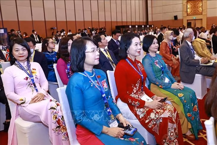 Đoàn đại biểu Quốc hội Việt Nam dự phiên họp.