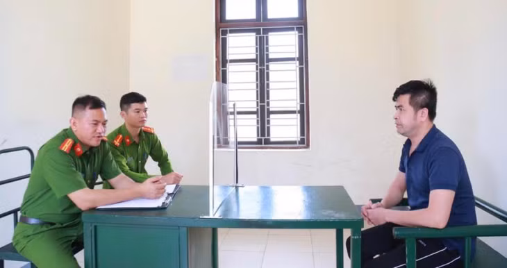 Trần Huy Lâm tại cơ quan Công an thị xã Kỳ Anh.