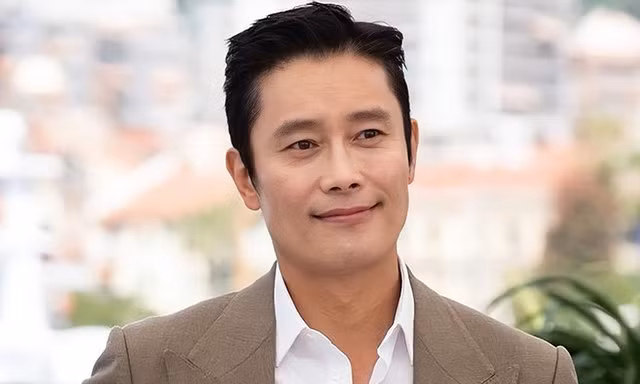 Lee Byung-hun tích cực đóng phim sau bê bối