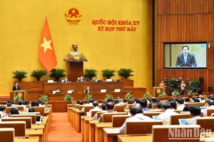 Quang cảnh phiên làm việc sáng 31/5. (ẢNH: DUY LINH)