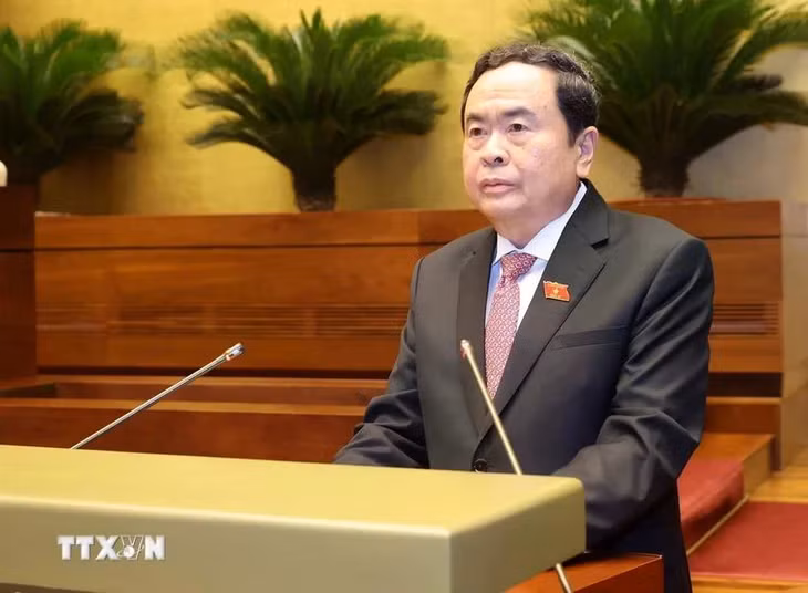 Phó Chủ tịch Thường trực Quốc hội Trần Thanh Mẫn điều hành hoạt động của Ủy ban Thường vụ Quốc hội và Quốc hội phát biểu khai mạc. (Ảnh: Nhan Sáng/TTXVN)