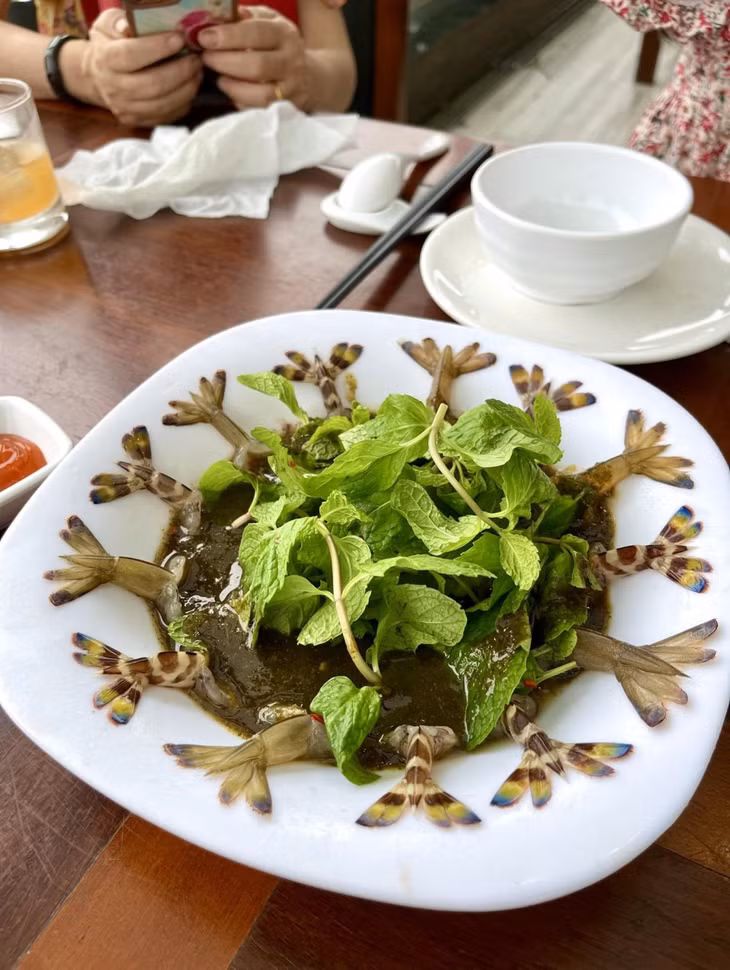 Sổ tay khám phá món ngon "Signature": Gỏi tôm Talata ảnh 2