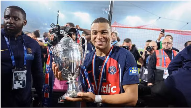 Mbappe đã giành danh hiệu cuối cùng với PSG, trước khi ra đi sang Real Madrid - Ảnh: Getty