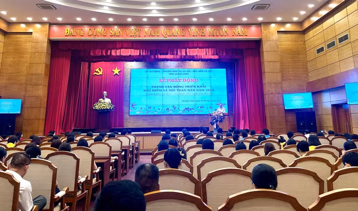 Quang cảnh Lễ phát động Tháng vận động triển khai BHXH toàn dân 2024.
