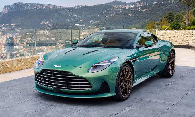 Aston Martin DB12 tại châu Âu. Ảnh: Aston Martin