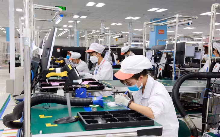 Công nghiệp hiện trở thành ngành đóng góp lớn nhất cho ngân sách nhà nước và đóng vai trò quan trọng trong phát triển của nền kinh tế