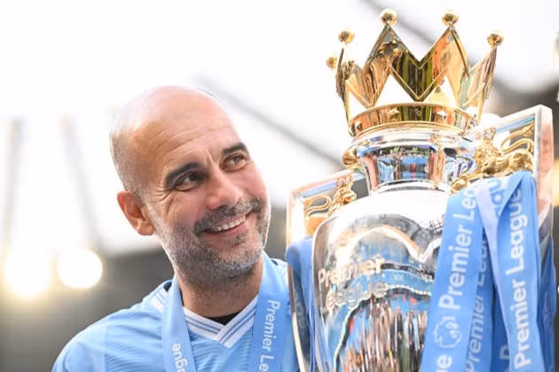Pep Guardiola giúp Manchester City vô địch Ngoại hạng Anh lần thứ tư liên tiếp