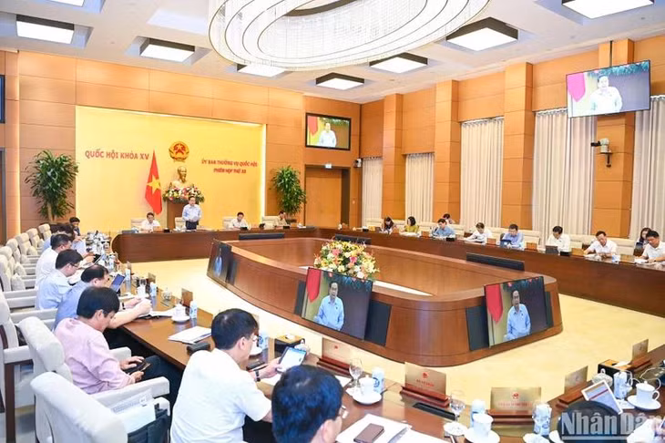 Quang cảnh phiên họp. (Ảnh: DUY LINH)