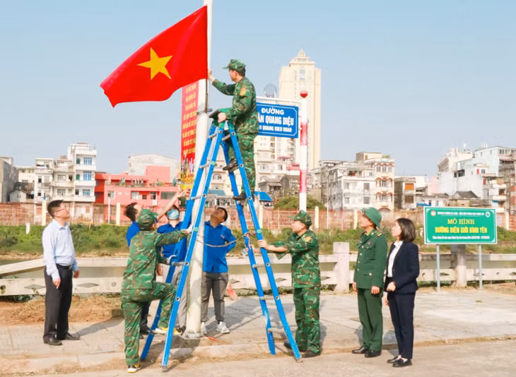 Đồn BPCKQT Móng Cái luôn quan tâm làm tốt công tác vận động quần chúng tham gia bảo vệ biên giới.