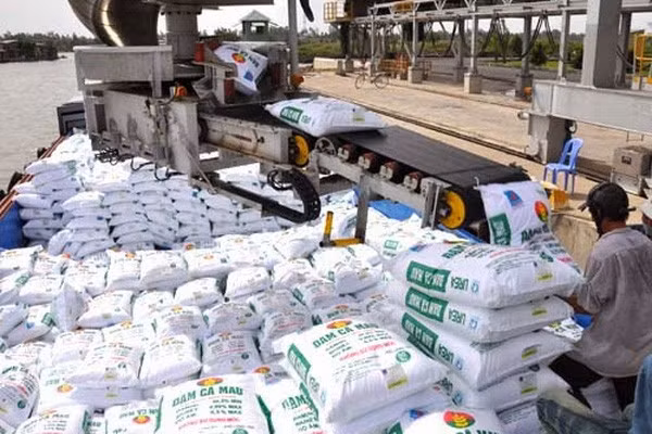 Việt Nam đã xuất khẩu được 664.202 tấn phân bón, đạt 270 triệu USD, tăng 11,7% về lượng và tăng 6,7% về trị giá