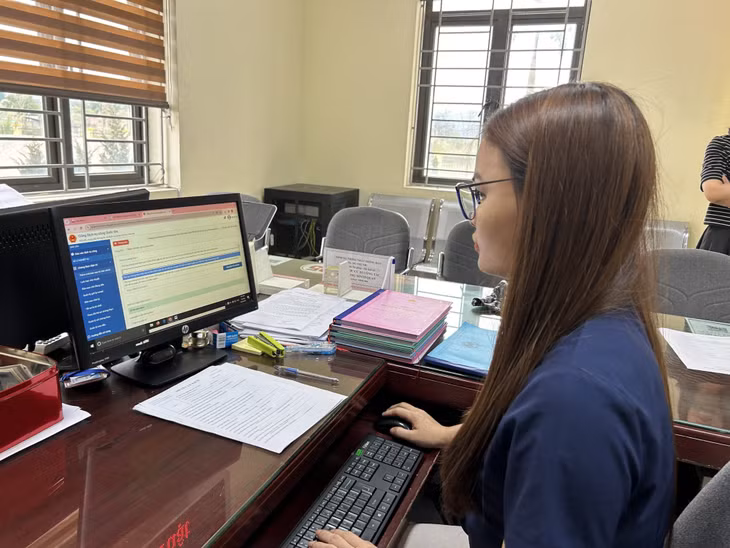 Cán bộ, công chức