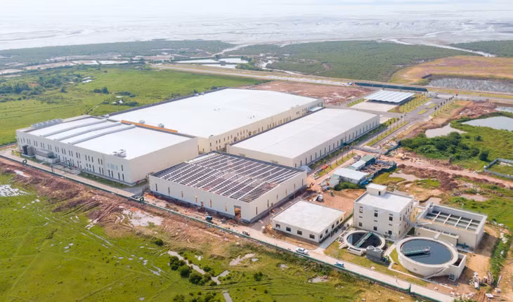 Nhà máy vải không dệt Texhong Liên hợp Việt Nam (giai đoạn 1) được đầu tư đồng bộ, hiện đại tại KCN Cảng biển Hải Hà.