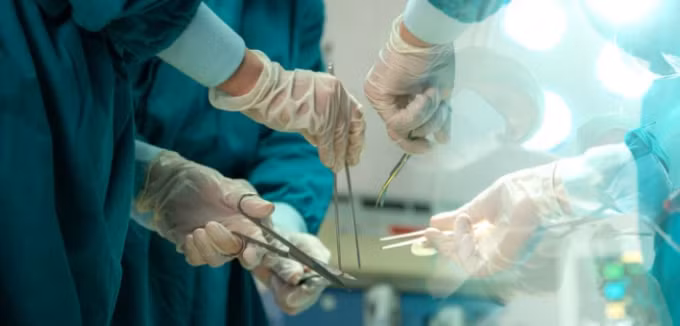 Ngồi lâu giãn tĩnh mạch thừng tinh gây hiếm muộn ảnh 1 Ngồi lâu giãn tĩnh mạch thừng tinh gây hiếm muộn ảnh 1