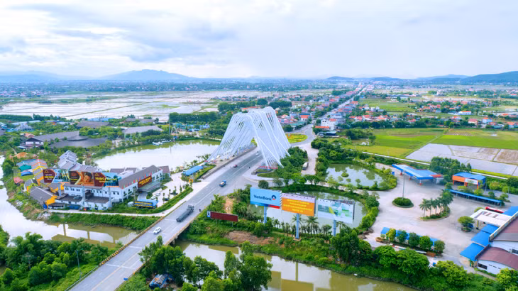 Cổng tỉnh tại Đông Triều.