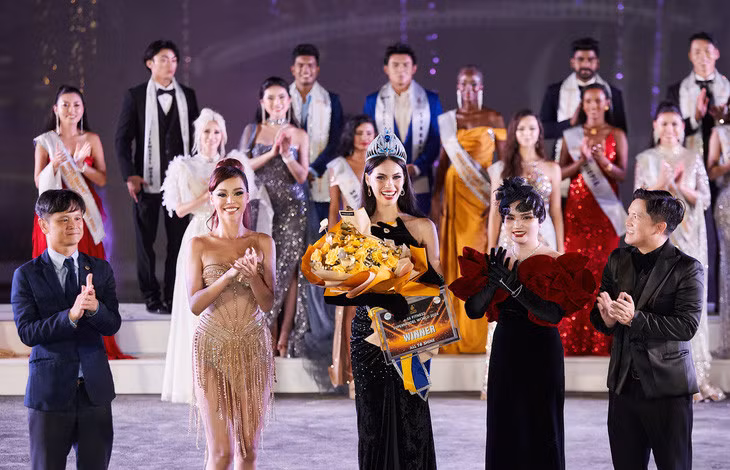 Người đẹp Philippines đoạt vương miện Miss Fitness Supermodel World 2024 - Ảnh: PHAN TIẾN VŨ