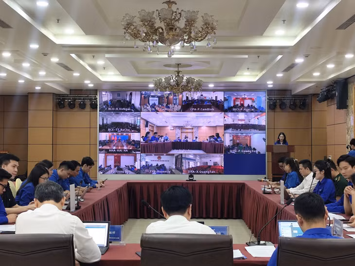 Quang cảnh buổi tọa đàm.