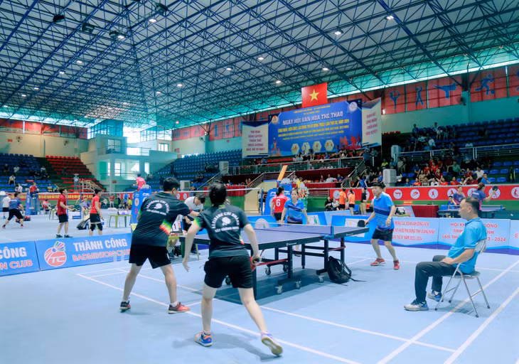 Môn thi bóng bàn tại Ngày hội