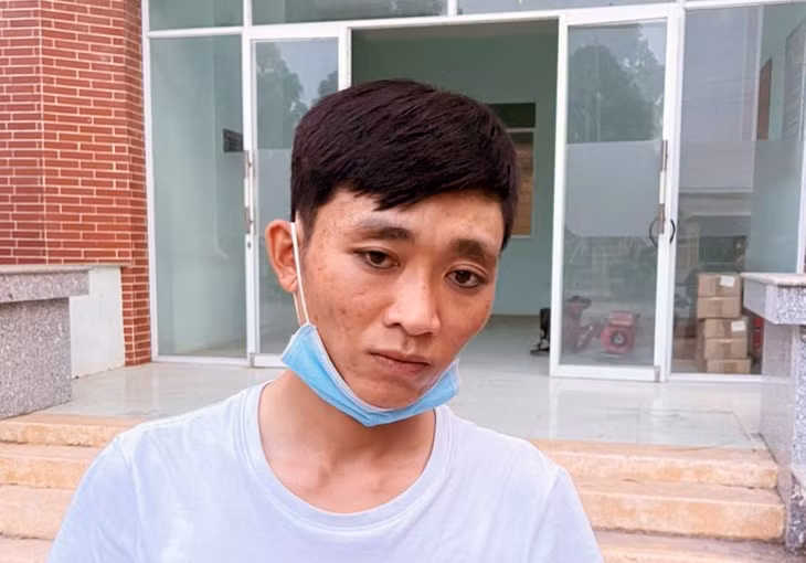 Đối tượng Nguyễn Thành Thơ bị Công an thị xã Tân Châu tạm giữ hình sự để điều tra về hành vi trộm cắp tài sản. Ảnh: Vũ Tiến
