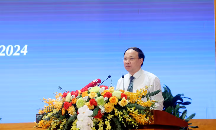 Đồng chí Nguyễn Xuân Ký, Ủy viên Trung ương Đảng, Bí thư Tỉnh ủy, Chủ tịch HĐND tỉnh Quảng Ninh, phát biểu chào mừng hội thảo.