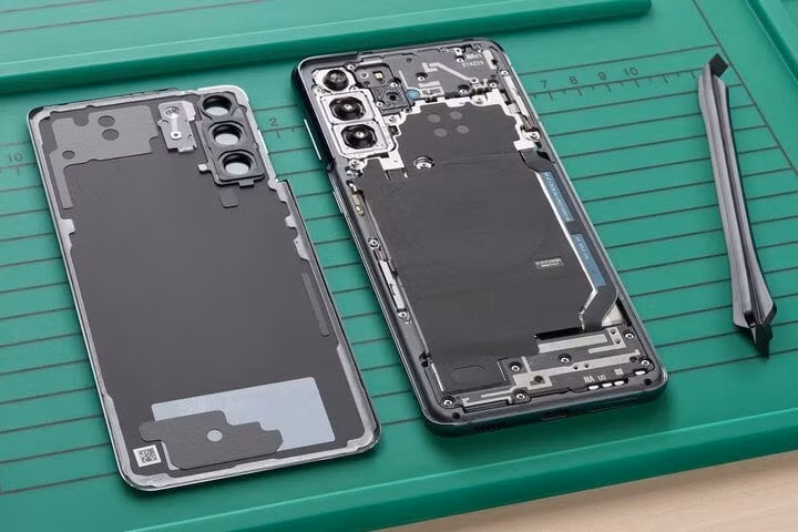 Điều khoản hợp đồng sửa chữa với Samsung bị tiết lộ, cho thấy nhiều yêu cầu có phần vô lý khi buộc bên hợp tác phải cung cấp chi tiết về khách hàng cho hãng.