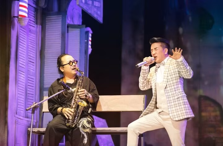Nghệ sĩ Trần Mạnh Tuấn trở lại sau bạo bệnh.