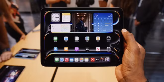 iPad Pro M4 với màn hình OLED kép, vượt trội hoàn toàn khi so sánh với các giải pháp LCD. Ảnh: MBKHD.