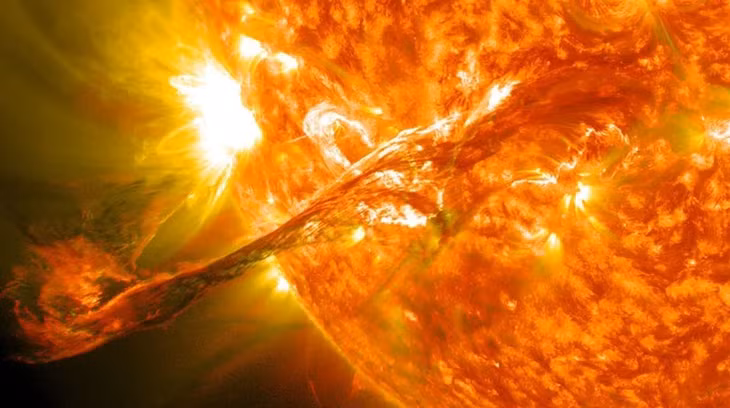 Bão Mặt Trời mạnh nhất hơn hai thập kỷ đã tấn công Trái Đất trong ngày 10/5. Ảnh: NASA