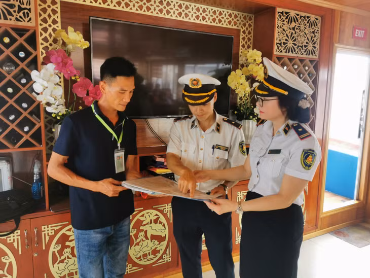 Lực lượng chức năng chủ động triển khai các phương án đảm bảo an toàn cho du khách trong mùa cao điểm du lịch hè.