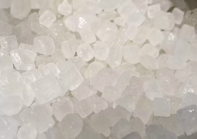 Đường phèn trắng. Ảnh: Aboluowang