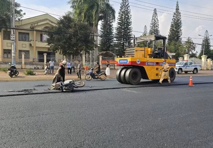 Hiện trường vụ tai nạn. (Ảnh: Hoài Nam/TTXVN)